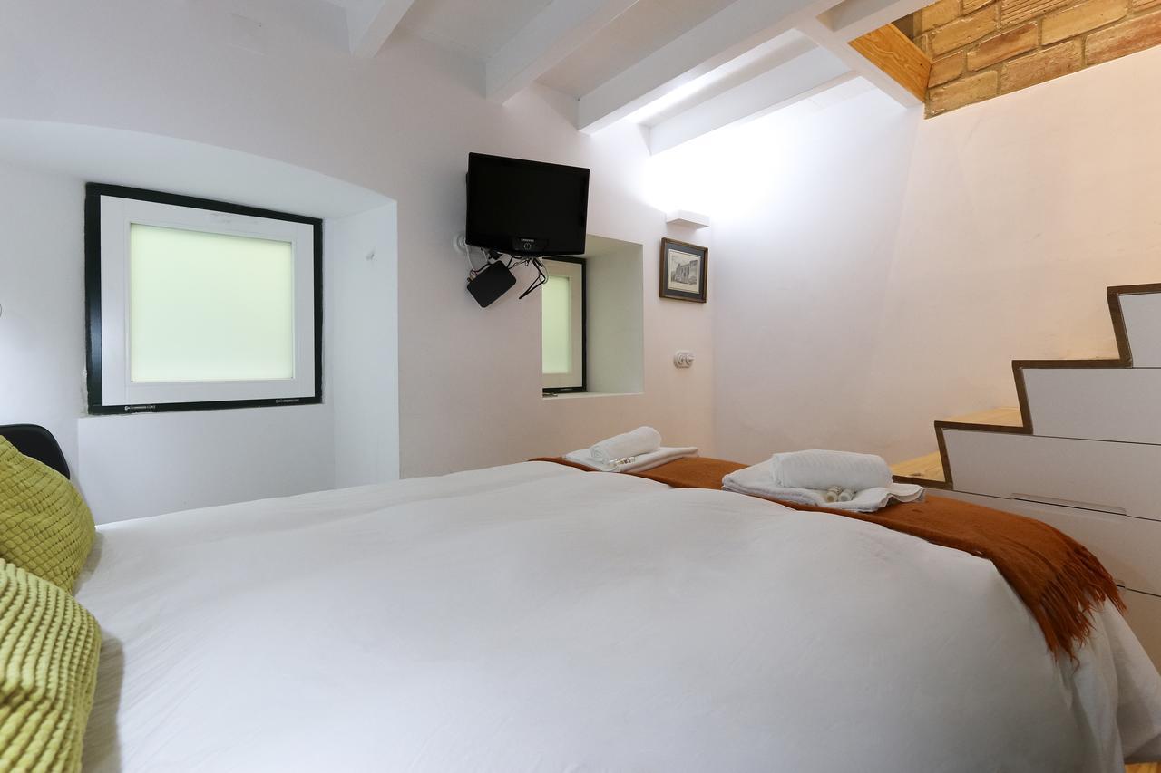 Bairro Alto Duplex By Homing Apartment ลิสบอน ภายนอก รูปภาพ